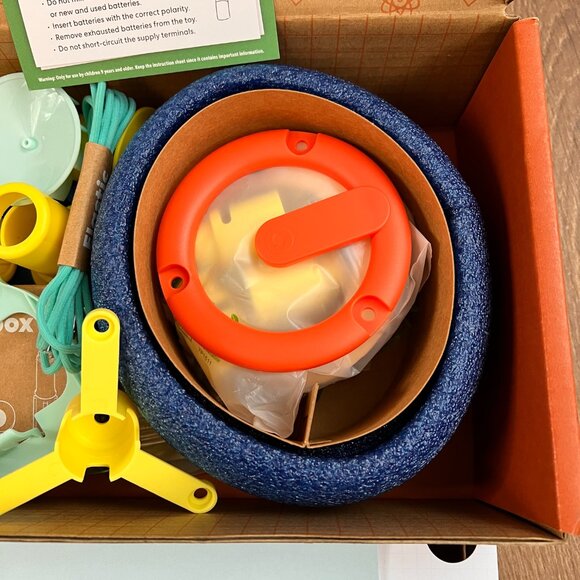 NEW KiwiCo Hover Disc Arena Tinker STEAM Crate age 9+ - Picture 8 of 9